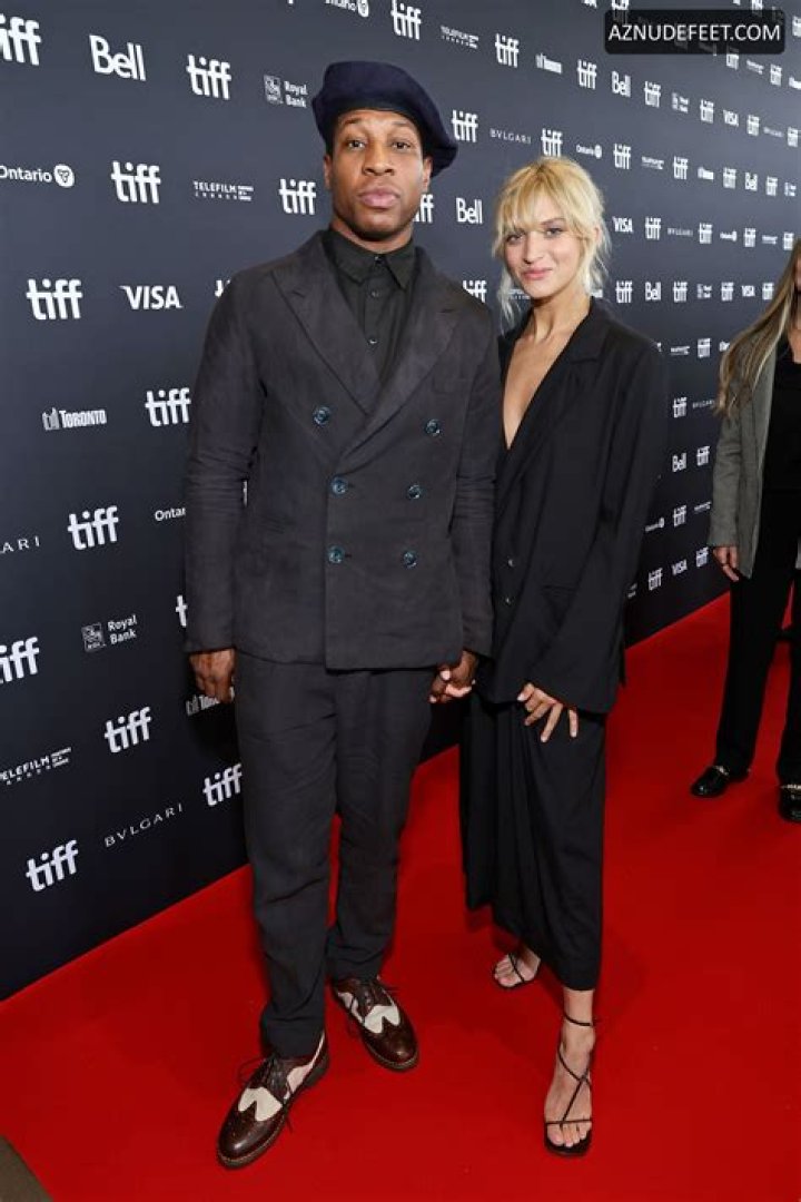 Maignan's Girlfriend: Who Is The AC Milan Star Dating?